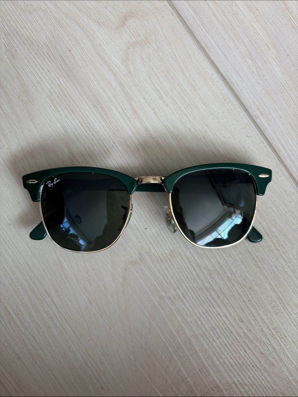 Ray-Ban RB3016 Clubmaster Sunglasses in Dark Green and Gold